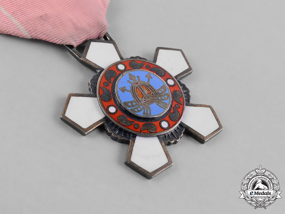 korea,_republic._an_order_of_military_merit,"_hwarang"_iv_class_badge_m181_6019_1