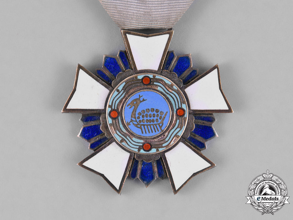 korea,_republic._an_order_of_military_merit,"_chungmu"_iii_class_badge_m181_6022_1_1_1