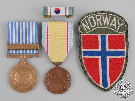 norway,_kingdom._a_korean_war_group_to_the_normash_mobile_surgical_hospital_under_the_united_states_eighth_army_m181_6076