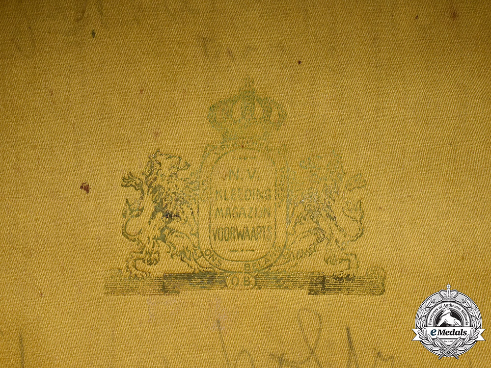 netherlands,_kingdom._an_infantry_kepi,_c.1940_m181_6227