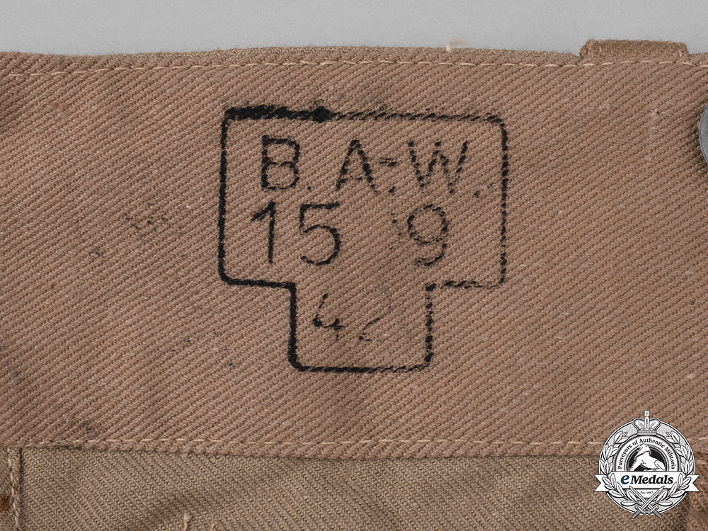 germany,_kriegsmarine._a_pair_of_unissued_kriegsmarine_m40_tropical_shorts_by_müller_and_koch_m181_6414