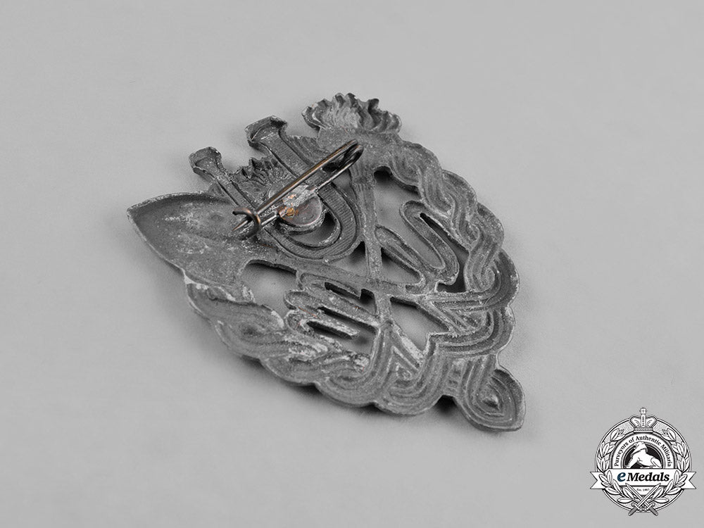 croatia,_independent_state._a_rare_ustasha_youth_silver_badge_m181_6718_1_1_1_1