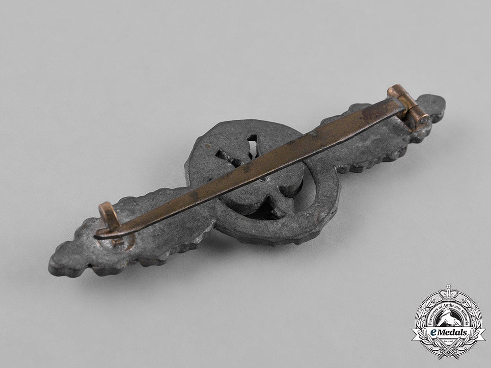 germany,_luftwaffe._a_luftwaffe_long_range_day_fighter_clasp,_bronze_grade_m181_8256_1_1