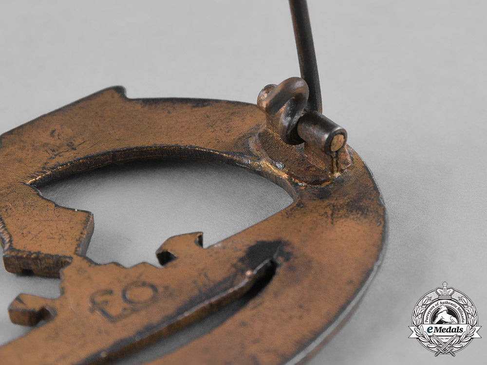 germany,_third_reich._a_u-_boat_war_badge,_by_friedrich_orth,_variation_two_m181_9130