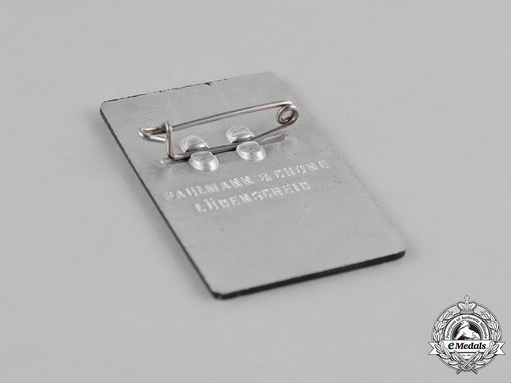 germany,_third_reich._a1937_german_song_festival_badge,_by_paulmann&_crone_m181_9648