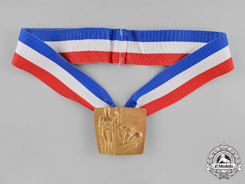 yugoslavia;_slovenia._golden_ski_medal_to_stane_dolanc,_one_of_tito's_closest_collaborators_m181_9799