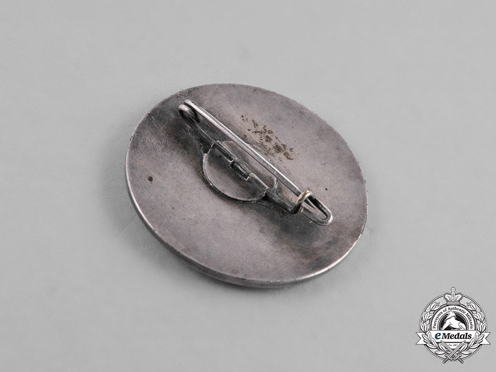 romania,_kingdom._a_federation_of_mountain_sports,_bobsleigh_section_badge_m181_9813_1_1_1_1_1