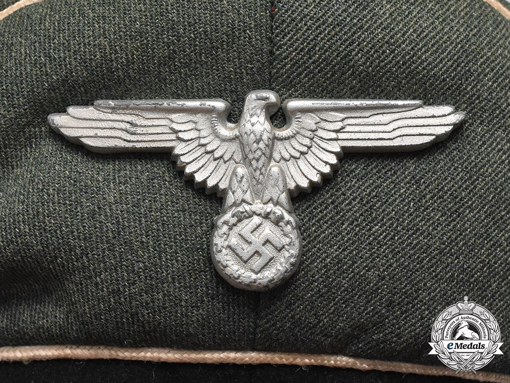 germany,_waffen-_ss._an_nco’s_visor_cap,_by_suba_mützenerzeugung_m181_9961