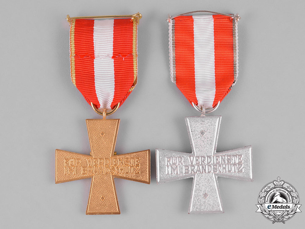 germany,_weimar._a_pair_of_fire_brigade_service_medals_m182_0951