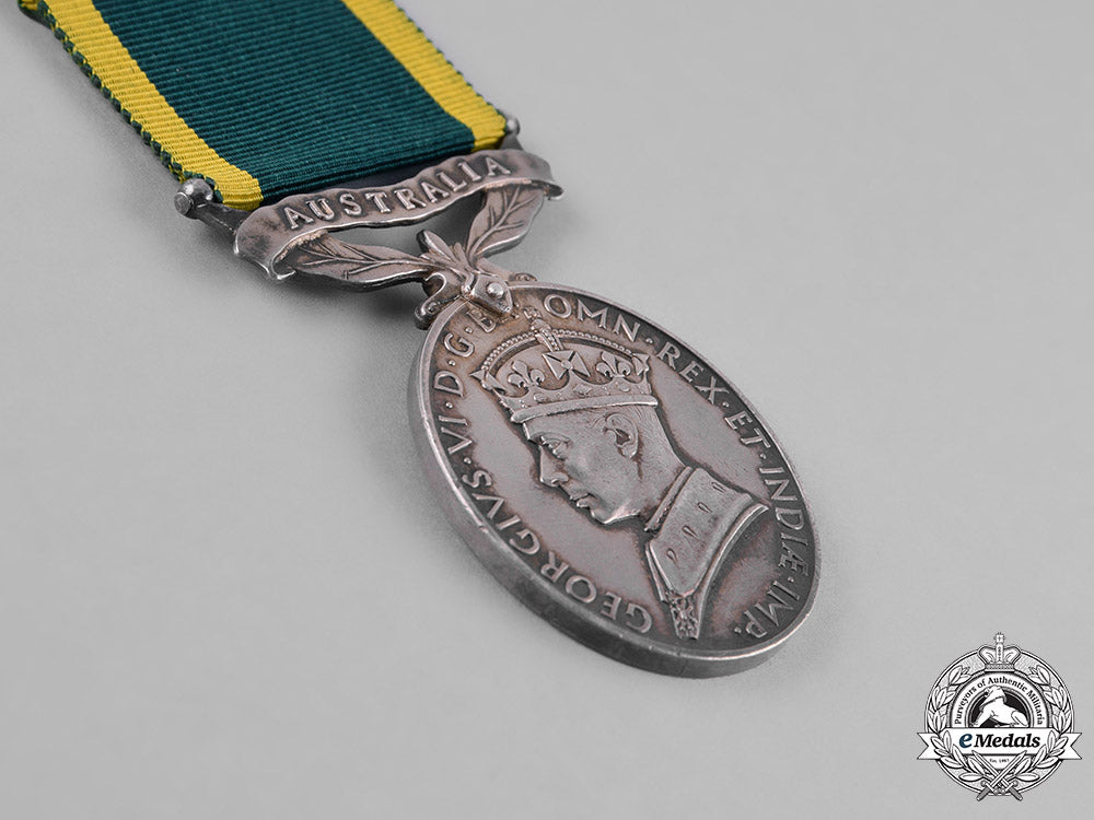 united_kingdom._an_efficiency_medal_with_australia_scroll,_un-_named_m182_0975