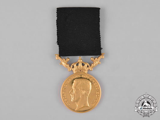 sweden,_kingdom._a_medal_for_zeal_and_devotion_in_gold,_i_class,_c.1910_m182_1168