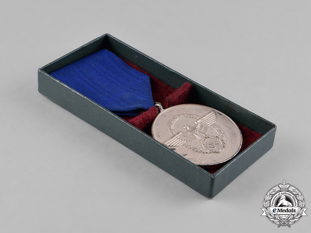 germany,_ordnungspolizei._a_cased_ordnungspolizei(_order_police)8-_year_faithful_service_medal_m182_1299