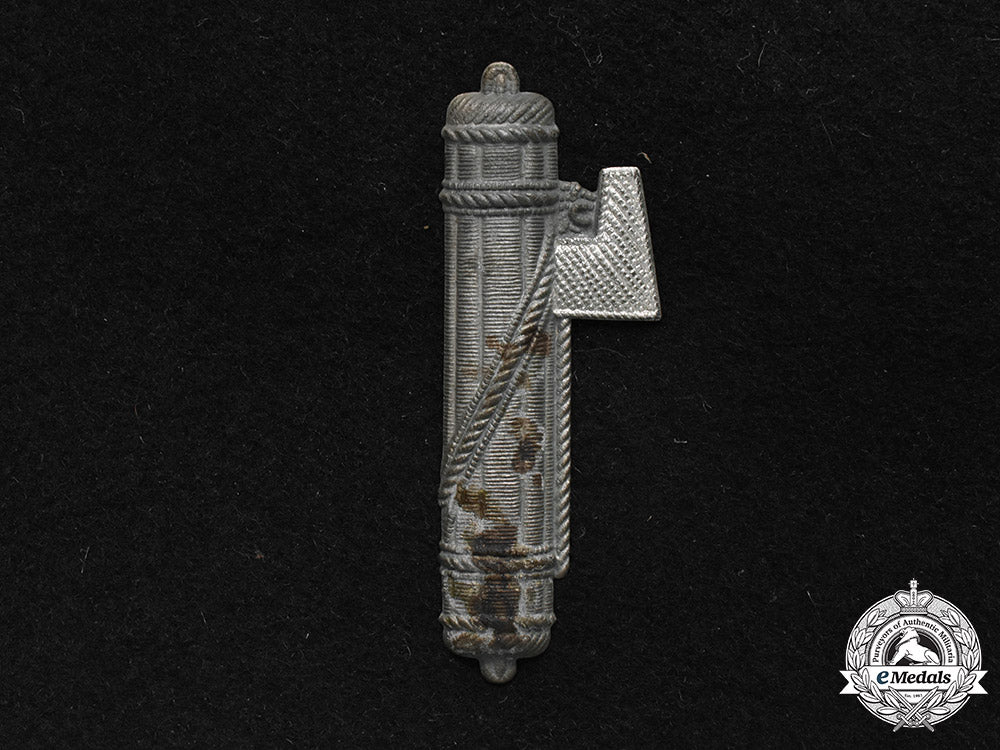 italy,_kingdom._an_italian_fascist_youth_fez,_c.1940_m182_3802_1