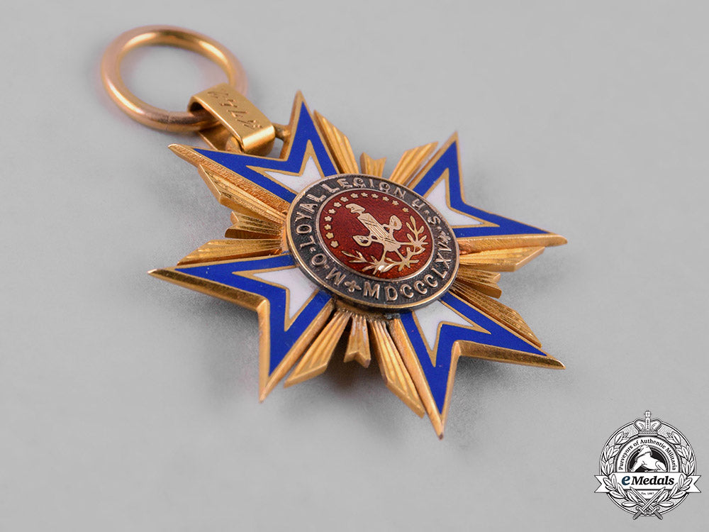 united_states._a_military_order_of_the_loyal_legion_of_the_united_states_membership_badge_in_gold_m182_4577_1