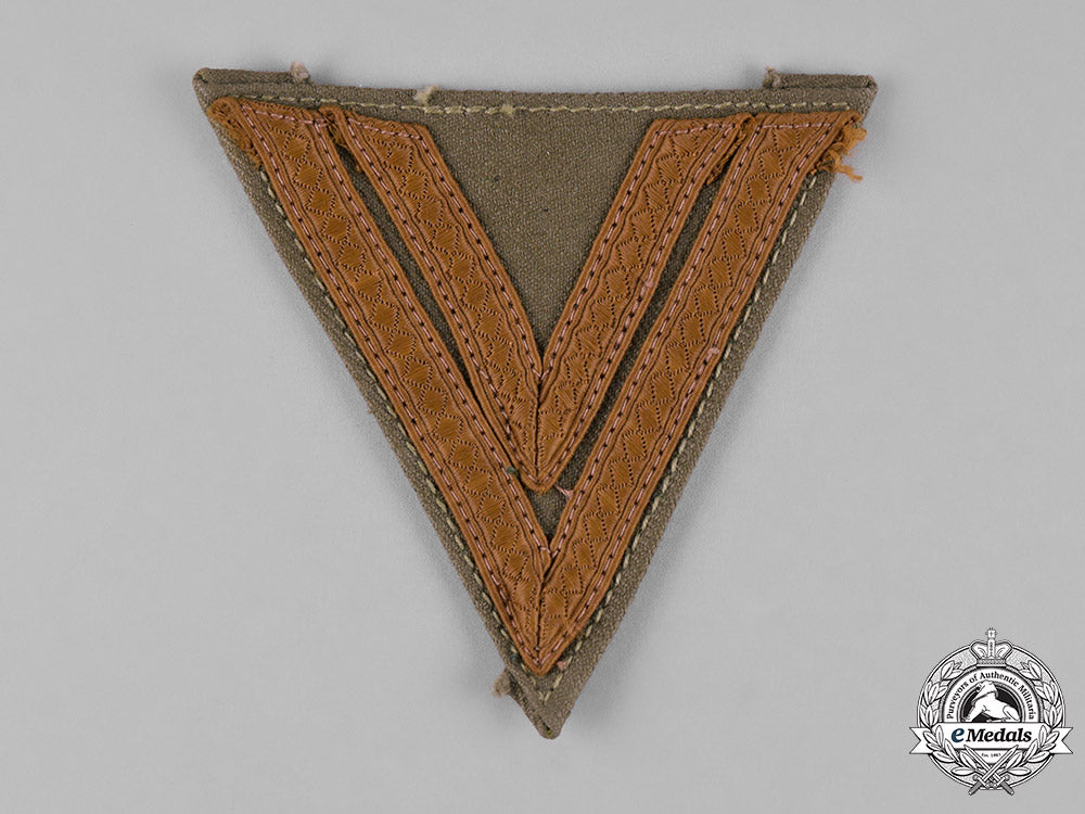 germany,_heer._a_obergefreiter’s_rank_chevron_m182_4974