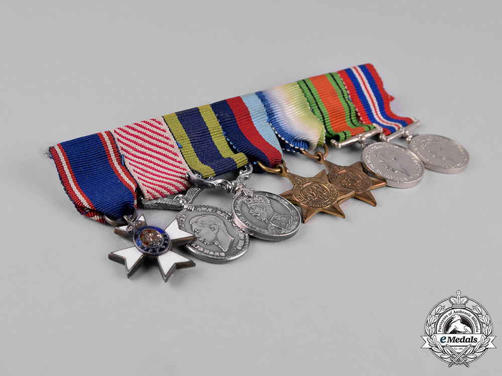 united_kingdom._a_royal_victorian_order_and_air_force_medal_miniature_group_m182_5229
