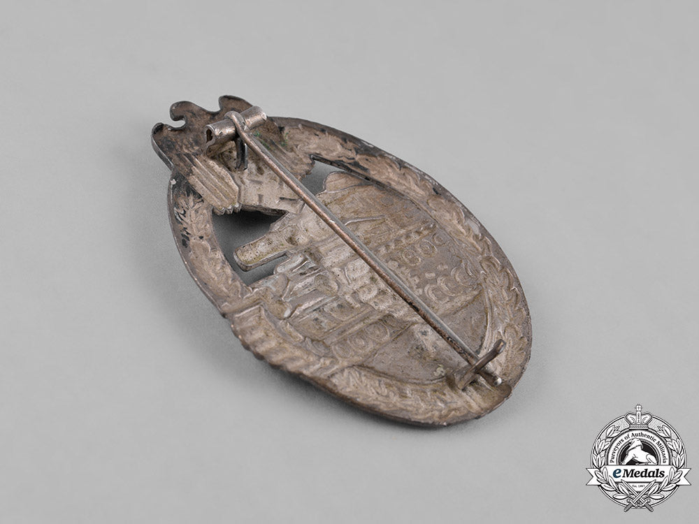 germany,_wehrmacht._an_early_panzer_assault_badge,_silver_grade,_by_mayer_m182_5401