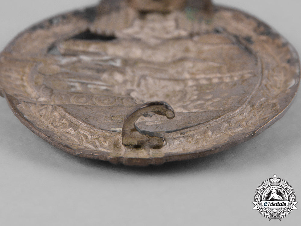germany,_wehrmacht._an_early_panzer_assault_badge,_silver_grade,_by_mayer_m182_5402