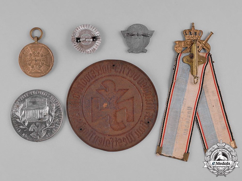 germany._a_lot_of_german_badges&_insignia_m182_5440