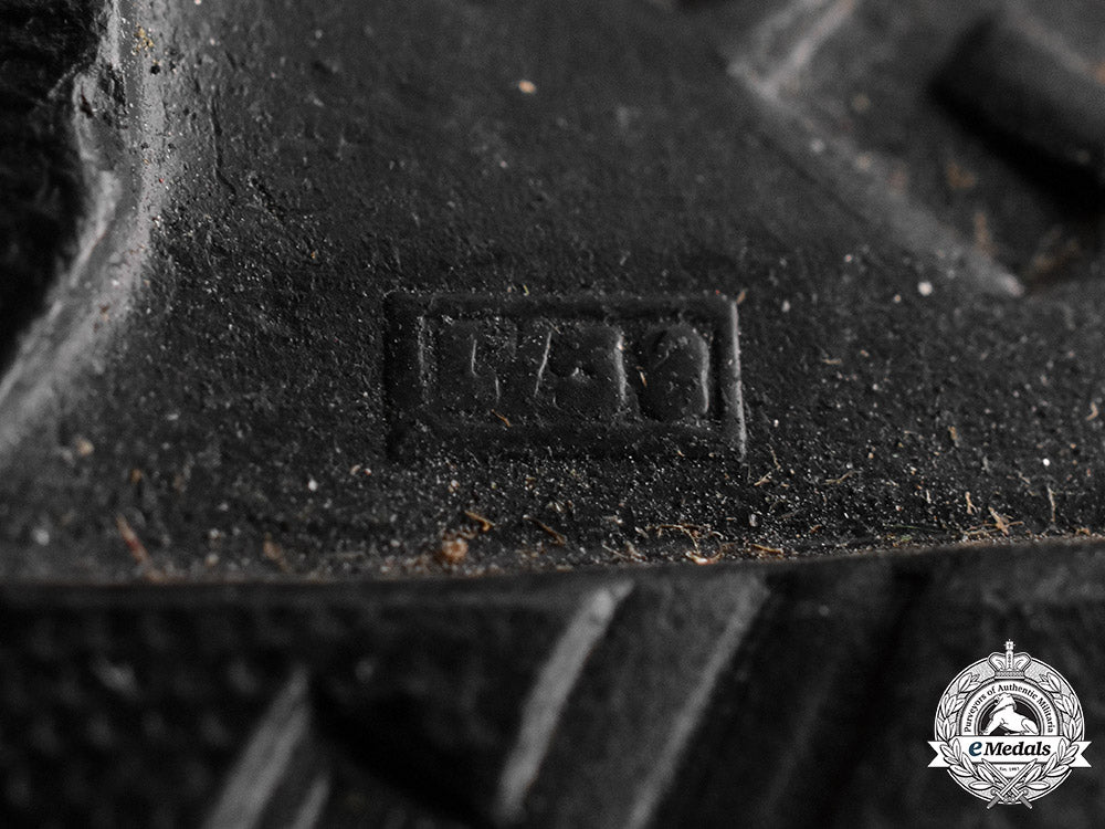 germany,_wehrmacht._a_pair_of_black_grade_wound_badges_m182_5647