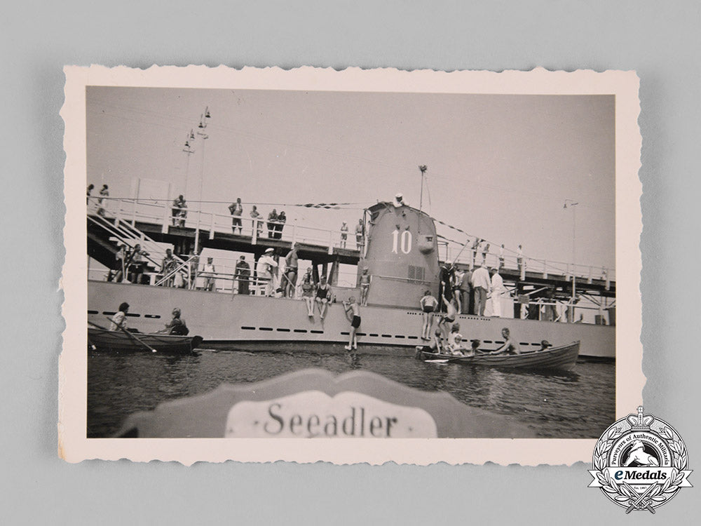 germany,_kriegsmarine._a_certificate_of_issue_for_a_u-_boat_war_badge_to_obergefreiter_paul_hartwig_m182_5675