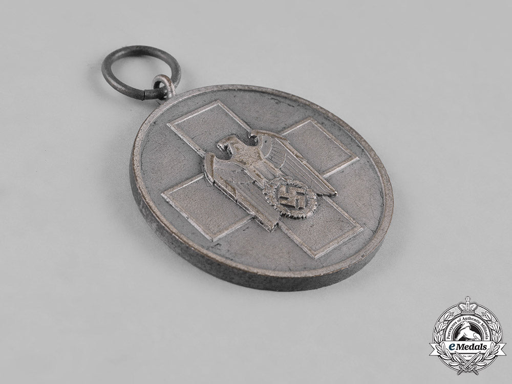 germany,_third_reich._a_medal_of_social_welfare_m182_5804