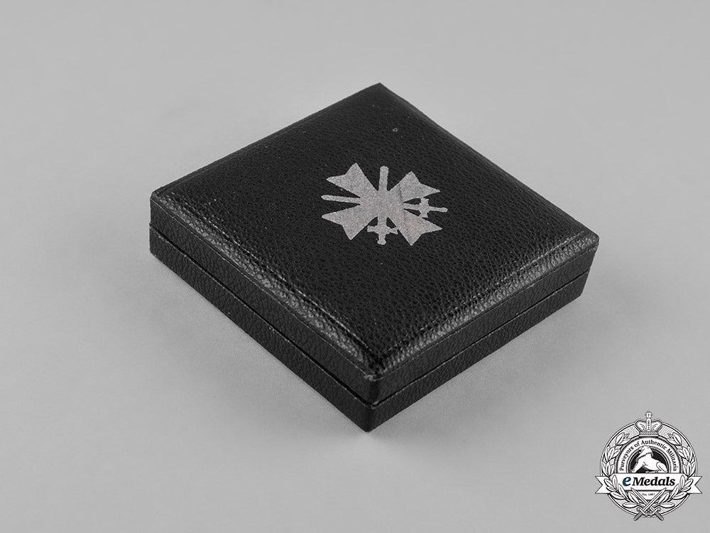 germany,_wehrmacht._a_cased_war_merit_cross,_i_class_with_swords,_by_deschler&_sohn_m182_6837