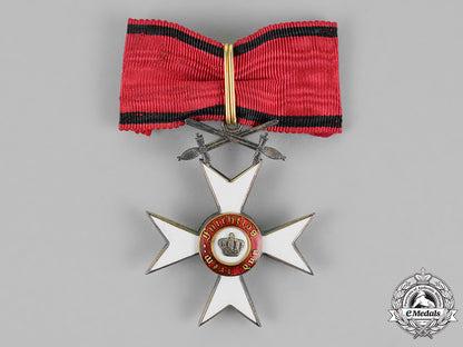 württemberg,_kingdom._an_order_of_the_crown,_knight’s_cross_with_swords,_c.1915_m18_4469
