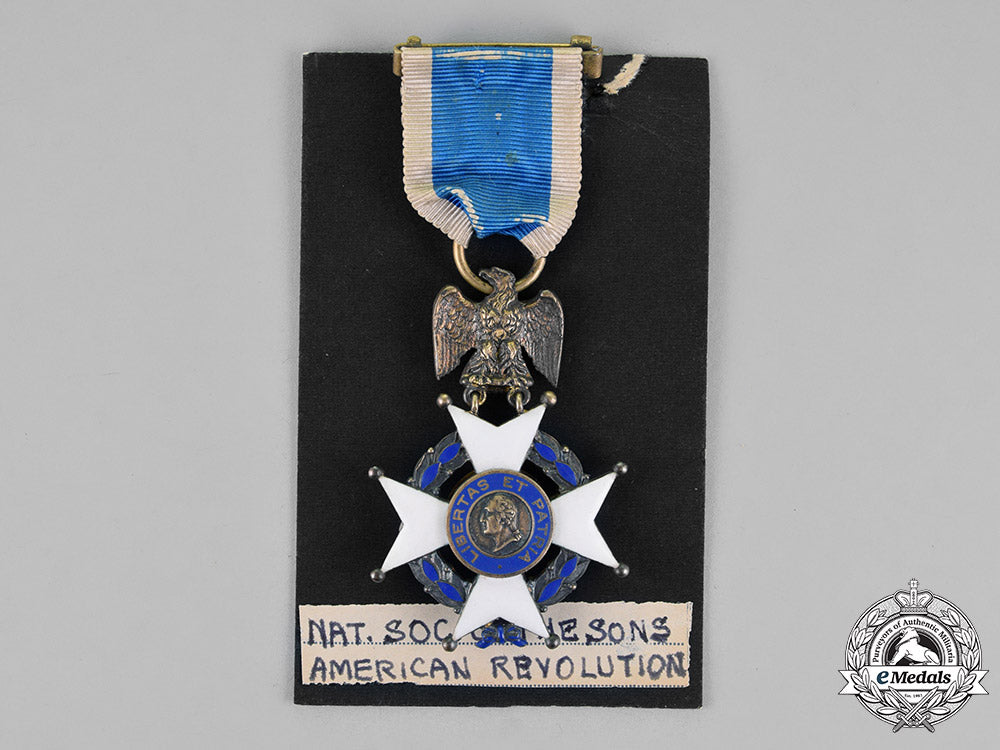 united_states._a_national_society_of_the_sons_of_the_american_revolution_membership_badge,_c.1895_m18_5015
