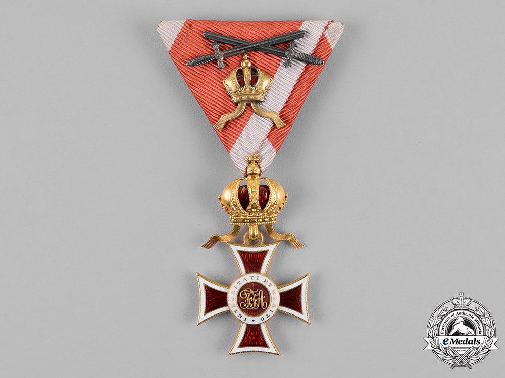austria,_empire._a_leopold_order_in_gold,_knight’s_cross_with_small_decoration&_silver_swords,_c.1915_m18_6548
