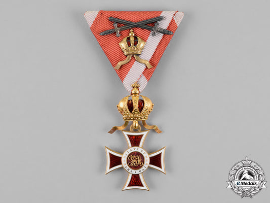 austria,_empire._a_leopold_order_in_gold,_knight’s_cross_with_small_decoration&_silver_swords,_c.1915_m18_6548
