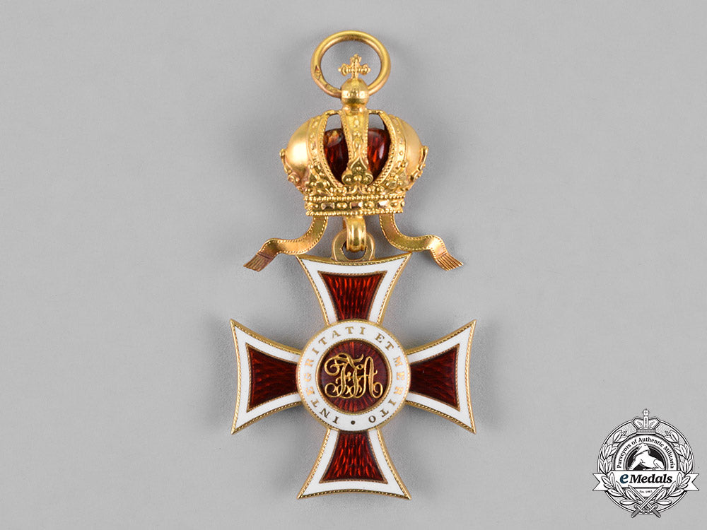 austria,_empire._a_leopold_order_in_gold,_knight’s_cross_with_small_decoration&_silver_swords,_c.1915_m18_6550
