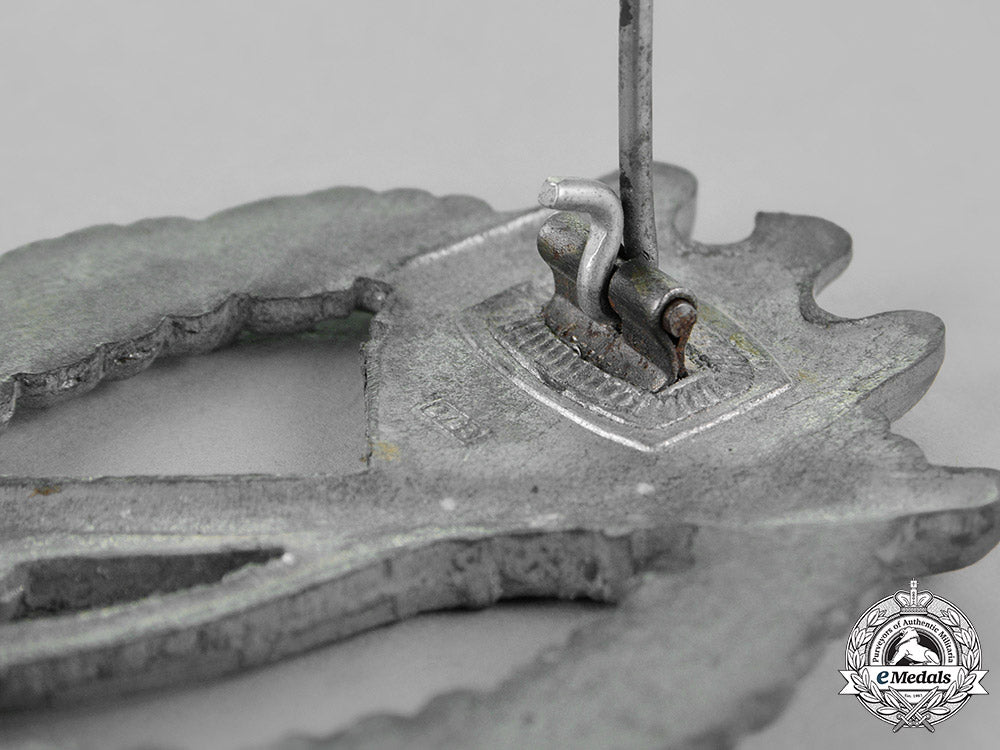 germany,_wehrmacht._an_infantry_assault_badge,_by_hymmen&_co._m18_7438