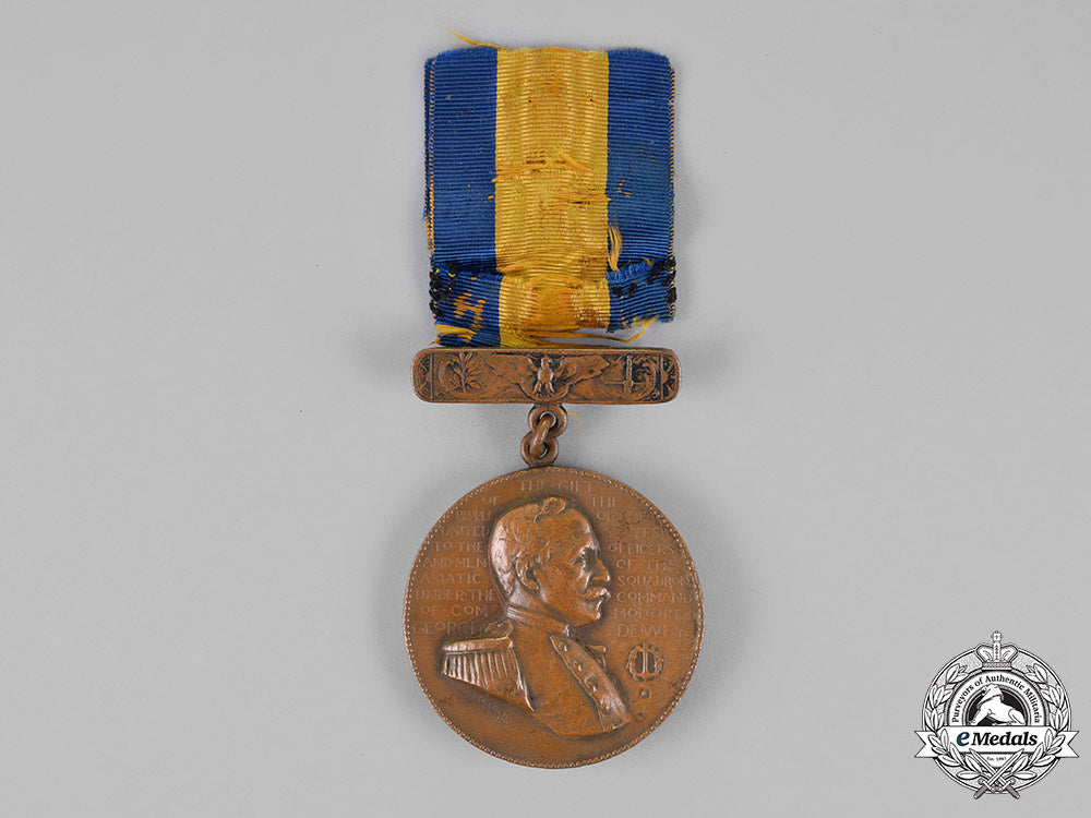 united_states._a_tiffany-_made_manila_bay_medal(_dewey_medal)_to_apprentice_i_class_kelley,_uss_olympia,_usn_m18_7477