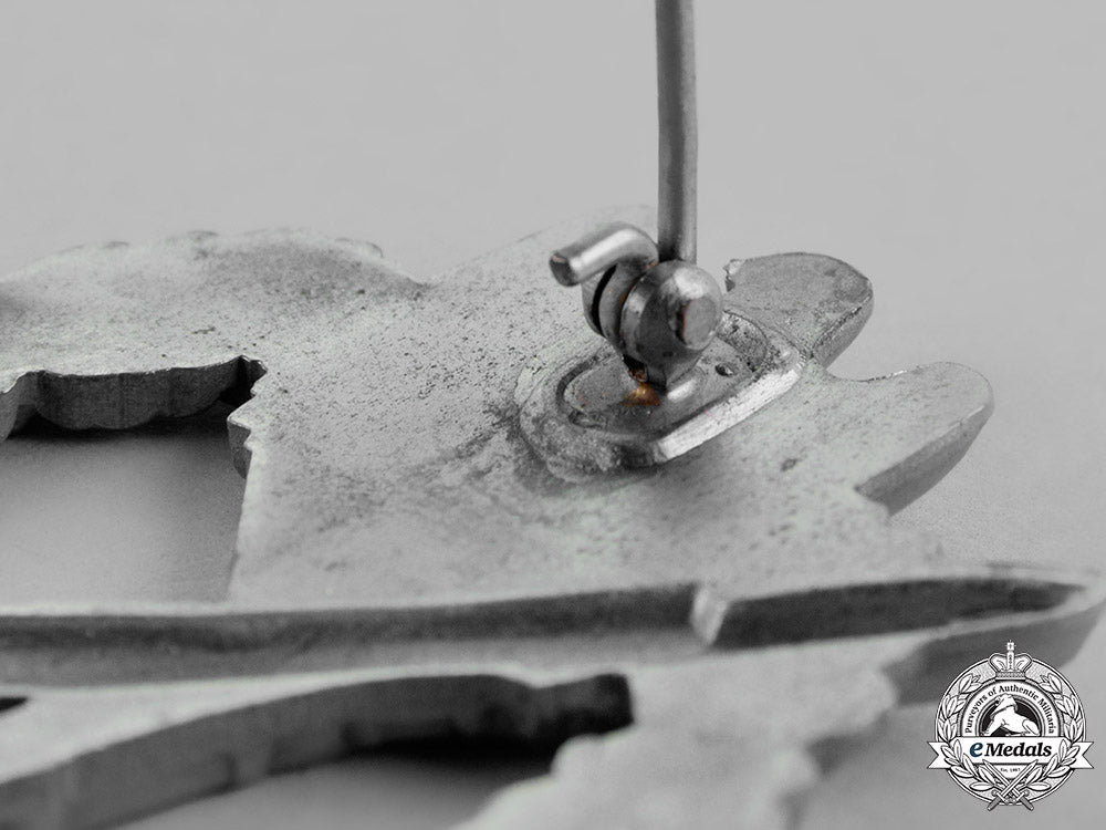 germany,_wehrmacht._an_infantry_assault_badge,_by_an_unknown_maker_m18_7981