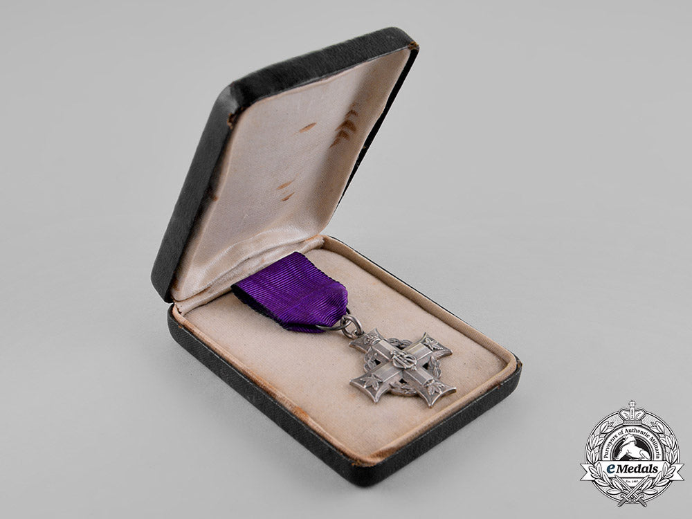 canada._a_memorial_cross,21_st_infantry_battalion,_killed_in_action_near_courcelette_m18_8211