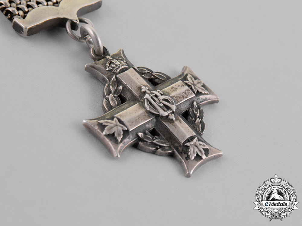 canada._a_memorial_cross_to_military_medal_recipient,_died_of_wounds_sustained_in_the_approach_to_canal_du_nord_m18_8234