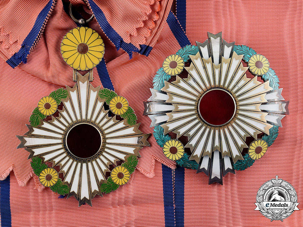 japan,_empire._a_supreme_order_of_the_chrysanthemum,_grand_cordon,_c.1900_m18_8520_1_1_1_1_1_1_1_1_1_1_1_1_1_2