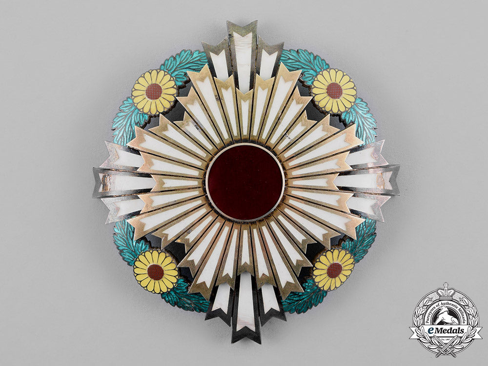 japan,_empire._a_supreme_order_of_the_chrysanthemum,_grand_cordon,_c.1900_m18_8525_1_1_1_1_1_1_1_1_1_1_1_1_1_2