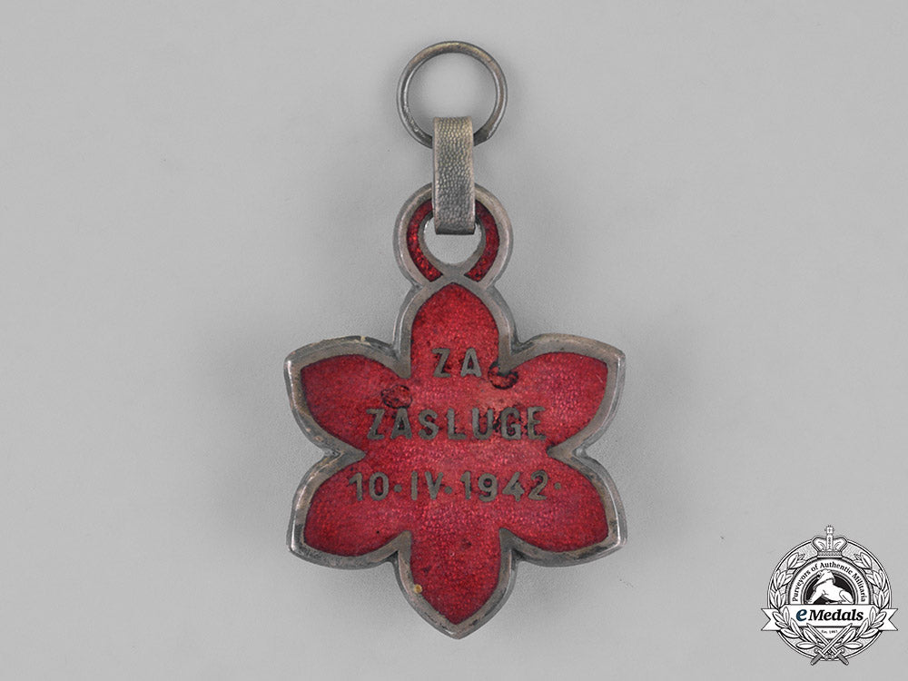 croatia,_independent_state._an_order_of_merit,_third_class_badge,_c.1942_m18_9190_1_1_1_1_1_1_1_1