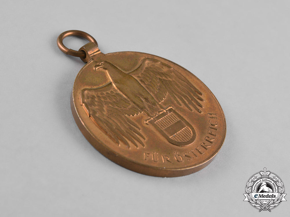 austria._three_commemorative_medals_m18_9236