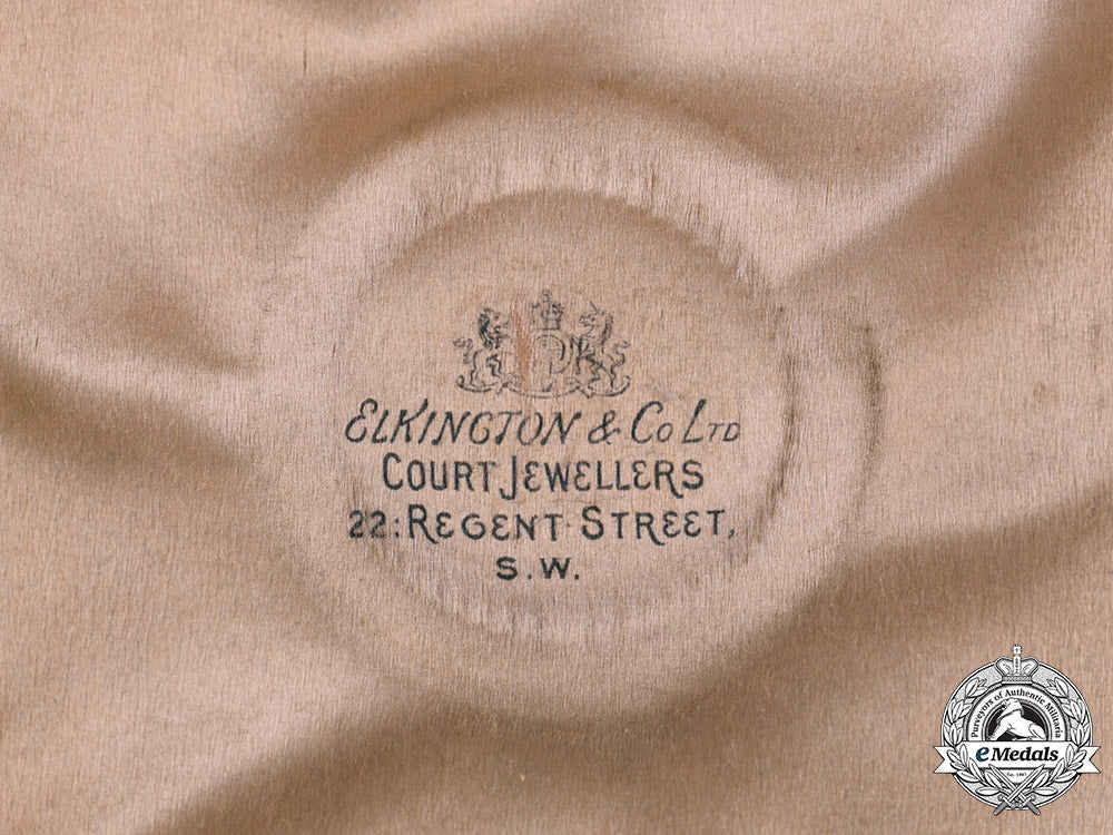 zanzibar,_british_protectorate._an_order_of_the_brilliant_star_of_zanzibar,_i_class_grand_cross_star_case_by_elkington&_co_ltd._m19_0714