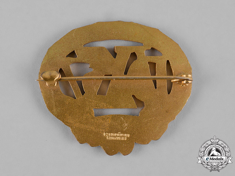 germany,_republic._a_heavy_athletic_sports_association(_dasv)_golden_sports_badge,_by_eugen_schmidhäussler_m19_10286_1