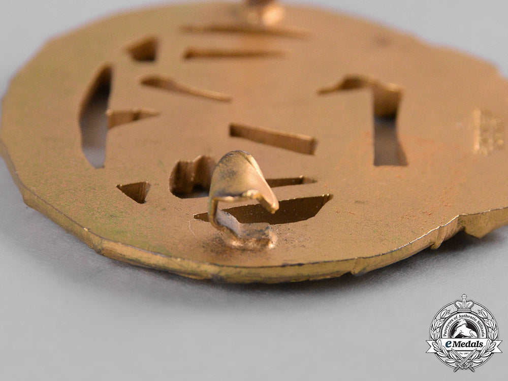 germany,_republic._a_heavy_athletic_sports_association(_dasv)_golden_sports_badge,_by_eugen_schmidhäussler_m19_10289_1