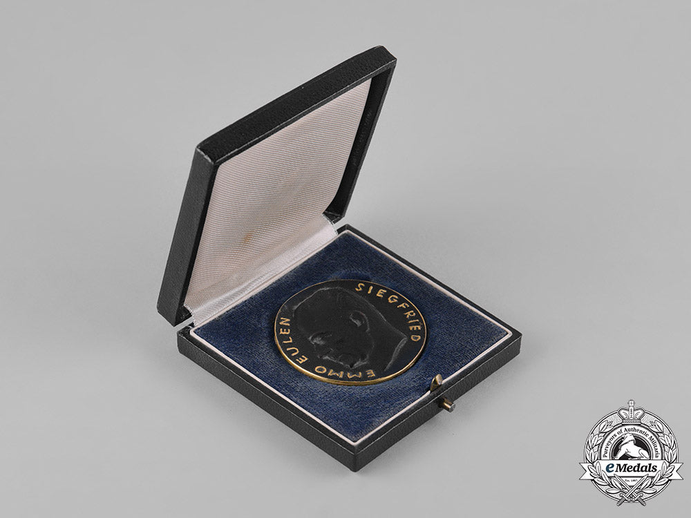 germany,_vdk._a_war_graves_commission(_vdk)_medal_with_case_m19_10952