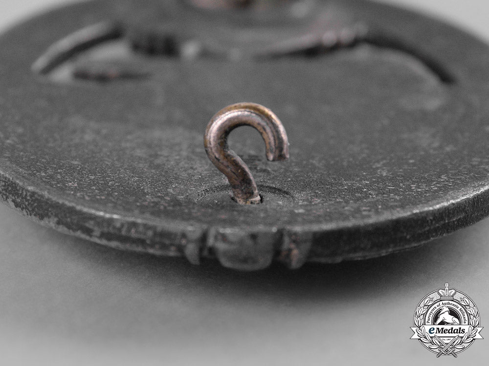 germany,_wehrmacht._a_panzer_assault_badge,_silver_grade,_by_hermann_aurich_m19_12368
