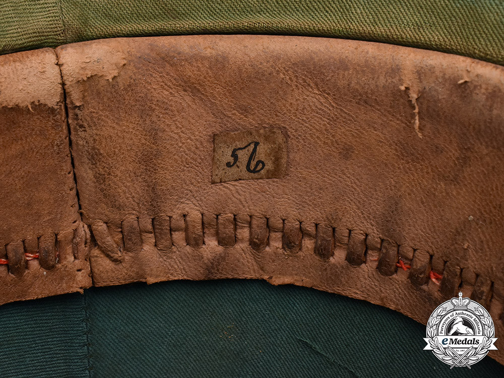 netherlands,_kingdom._a‘_s-_gravenhage(_the_hague)_first_model_municipal_police_pith_helmet,_c.1930_m19_12954