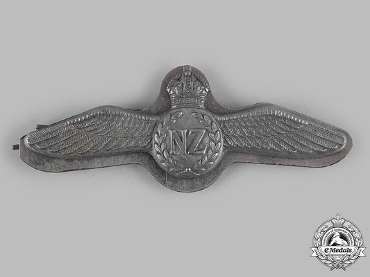 new_zealand._a_pacific_theatre_royal_new_zealand_air_force(_rnzaf)_pilot's_badge,_c.1944_m19_13415