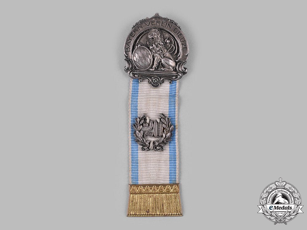 germany,_weimar_republic._a_bavarian_veterans_association20_year_membership_badge_m19_13496