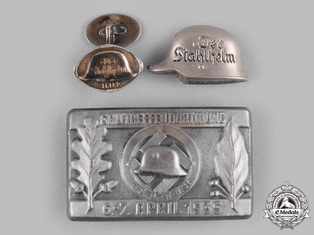 germany,_der_stahlhelm._a_group_of_stahlhelm_badges_m19_13612